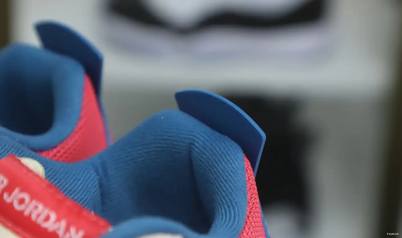 RETRO LA 4 ICE' AIR JORDAN UNION 'GUAVA X 0416